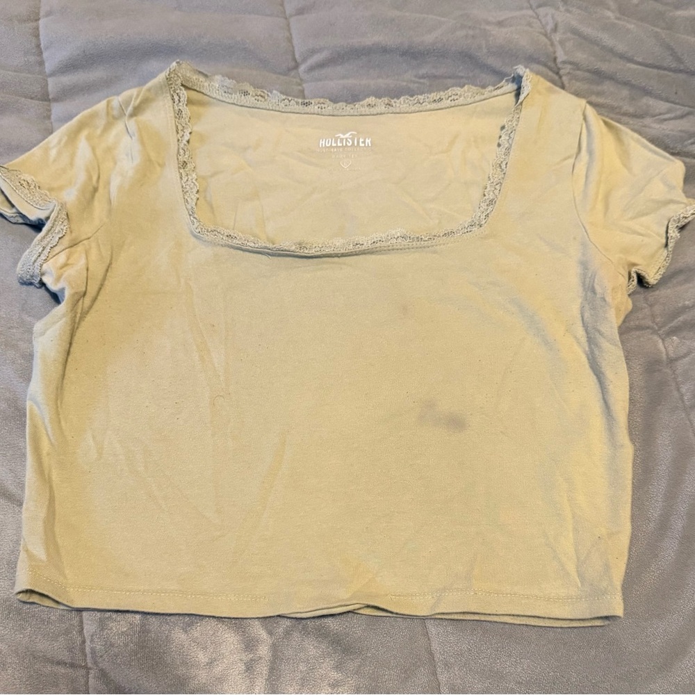 Hollister Women's Light Green Crop Top